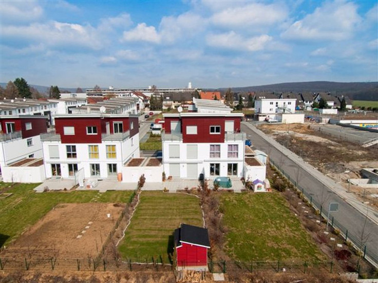 Doppelhaushälfte, Haus kaufen in Wiesbaden - Doppelhäuser auf den Erlen, Auf den Erlen